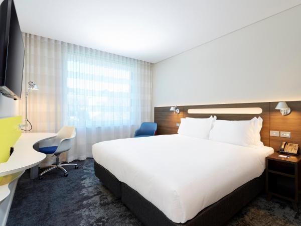 Holiday Inn Express Sydney Macquarie Park, an IHG Hotel : photo 9 de la chambre chambre lit king-size standard