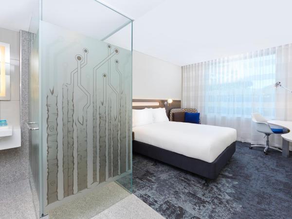 Holiday Inn Express Sydney Macquarie Park, an IHG Hotel : photo 4 de la chambre chambre standard lit queen-size