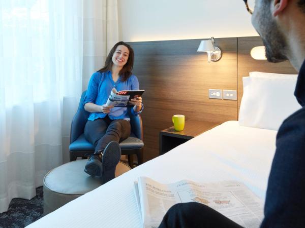 Holiday Inn Express Sydney Macquarie Park, an IHG Hotel : photo 2 de la chambre chambre lit king-size standard