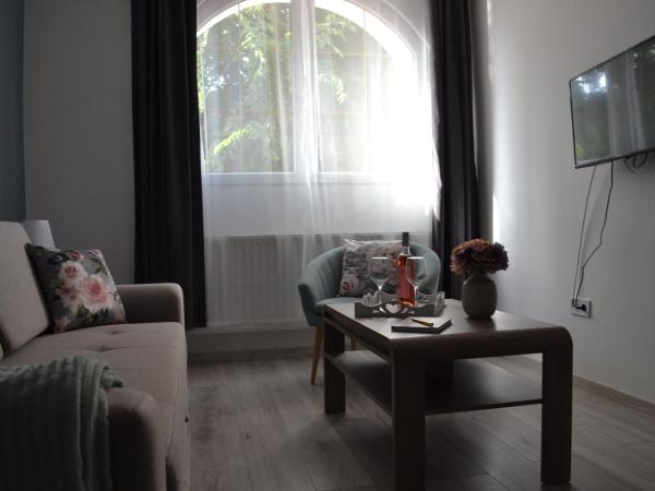 Főnix Design Rooms : photo 8 de la chambre chambre familiale