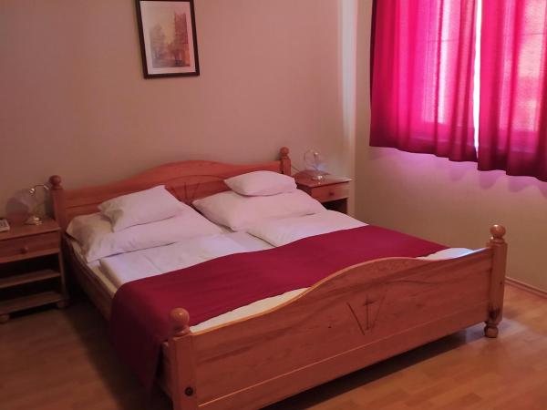 Bacchus Panzió : photo 2 de la chambre chambre double supérieure