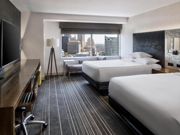 Hyatt Regency Dallas : photo 3 de la chambre chambre avec 2 lits queen-size - vue sur ville