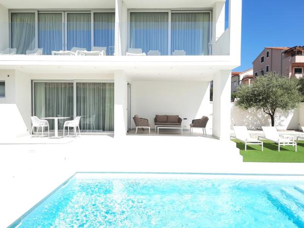 B&B Demar Residence & Dependance : photo 3 de la chambre suite junior avec piscine privée