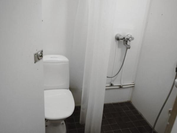 Arkadia Hotel & Hostel : photo 9 de la chambre chambre double ou lits jumeaux Économique avec salle de bains commune - sans fenêtre