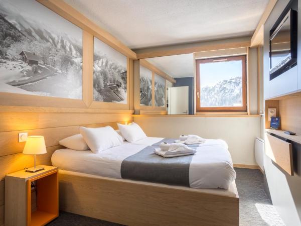 Hôtel Club mmv Plagne 2000 : photo 1 de la chambre chambre double