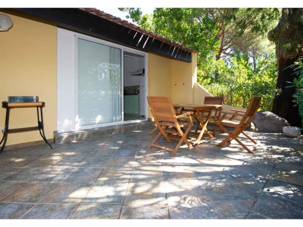Villa Les Lieges de Palombaggia : photo 6 de la chambre studio avec vue sur jardin