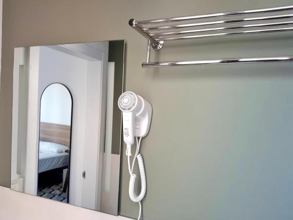 Hotel 19-30 Valencia : photo 9 de la chambre chambre double avec balcon