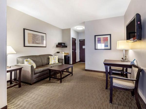 Comfort Inn & Suites Oklahoma City West - I-40 : photo 3 de la chambre suite 2 lits queen-size - non-fumeurs