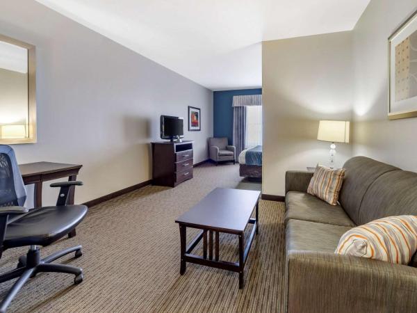 Comfort Inn & Suites Oklahoma City West - I-40 : photo 4 de la chambre suite lit king-size – non-fumeurs