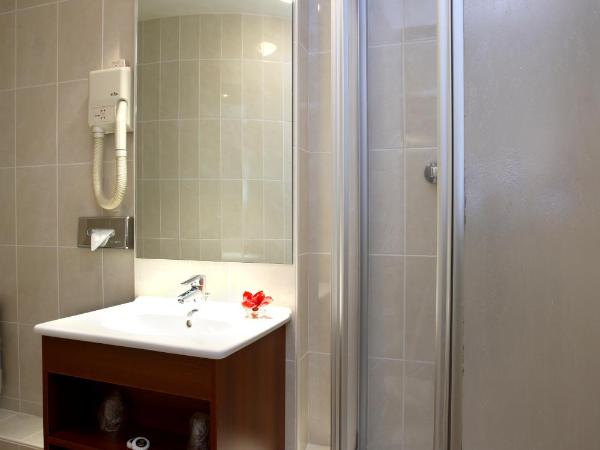 Classics Hotel Bastille : photo 4 de la chambre chambre supérieure