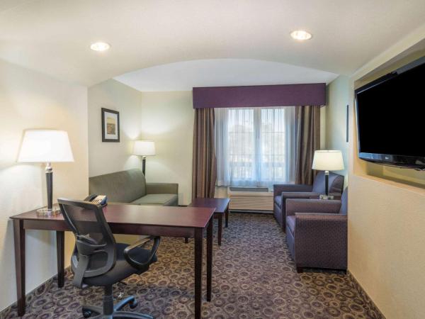 La Quinta by Wyndham Las Vegas Airport South : photo 3 de la chambre suite 1 chambre lit king-size avec canapé-lit - non-fumeurs