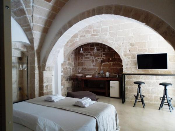 Palazzo Sant'Anna Lecce : photo 4 de la chambre suite lit queen-size avec baignoire spa