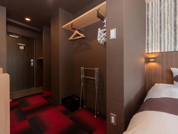 Stay SAKURA Tokyo Asakusa Edo no Mai : photo 5 de la chambre chambre lits jumeaux supérieure