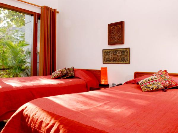 Thikana Delhi ( Boutique B&B) : photo 9 de la chambre chambre double deluxe avec balcon