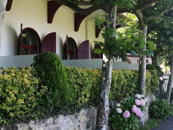 CR Luarri : photo 2 de la chambre chambre double ou lits jumeaux avec salle de bains privative