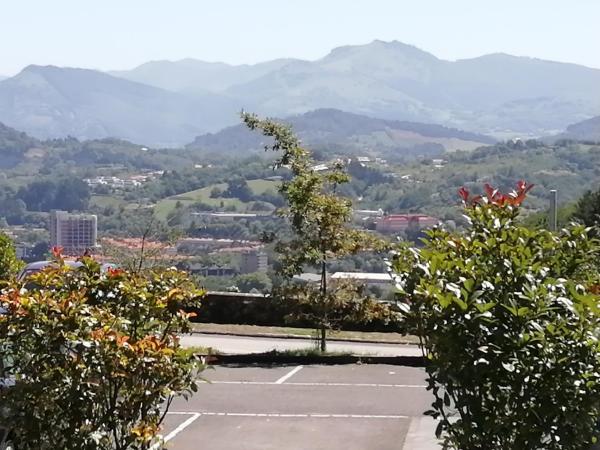 CR Luarri : photo 6 de la chambre chambre double ou lits jumeaux avec salle de bains privative