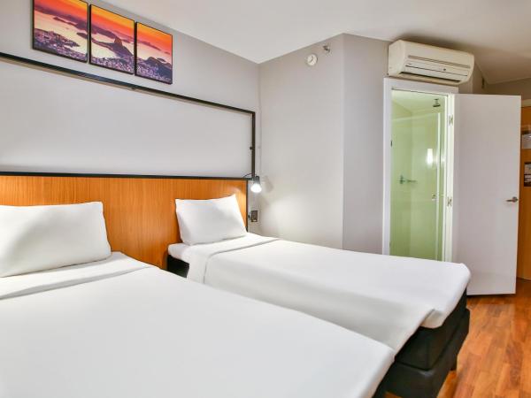 ibis Copacabana Posto 2 : photo 8 de la chambre appartement standard avec 2 lits simples