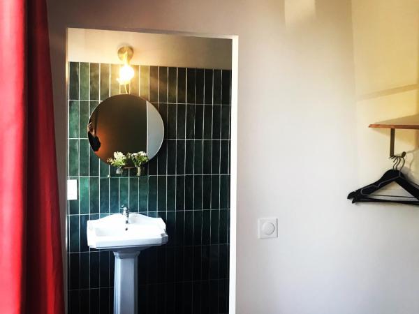 Léhontine : photo 2 de la chambre chambre supérieure lit queen-size