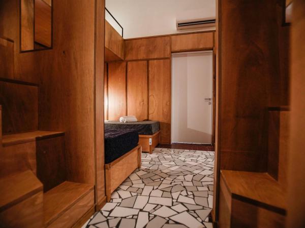 NAP Hostel Spaccanapoli : photo 2 de la chambre lit dans dortoir mixte de 10 lits