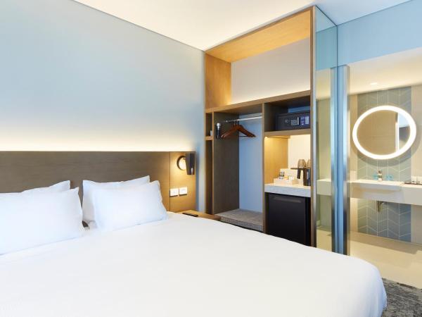 Holiday Inn Express Sydney Airport, an IHG Hotel : photo 2 de la chambre standard king room with extra floor space