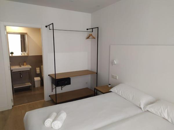 Pensión Sarriegi : photo 4 de la chambre chambre double ou lits jumeaux supérieure