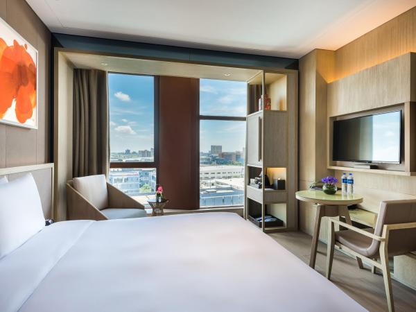 Novotel Shanghai Clover : photo 2 de la chambre chambre lit king-size deluxe