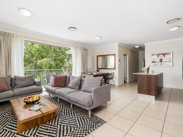 Byron Bay Hotel and Apartments : photo 5 de la chambre appartement 3 chambres avec 2 salles de bains