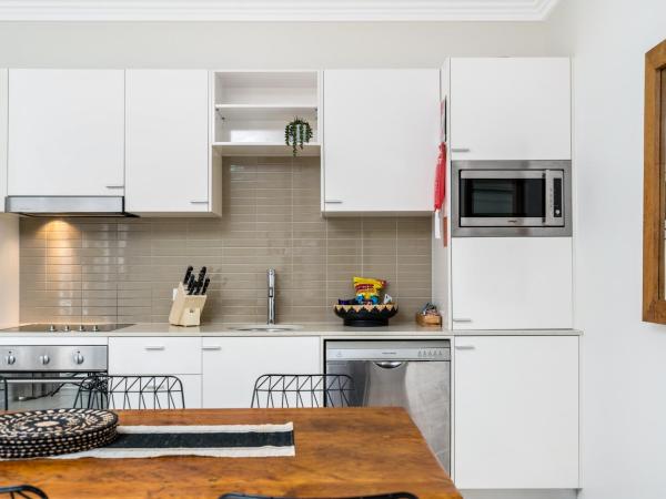 Byron Bay Hotel and Apartments : photo 2 de la chambre appartement 2 chambres avec 2 salles de bains