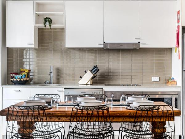 Byron Bay Hotel and Apartments : photo 6 de la chambre appartement 2 chambres avec 1 salle de bains