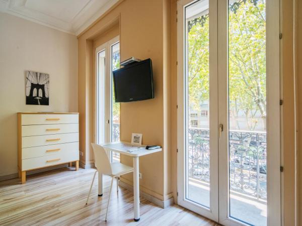 Residence Metropole Toulouse : photo 6 de la chambre appartement avec balcon