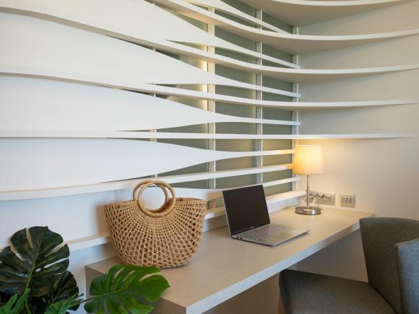 Green Suites Boutique Hotel : photo 2 de la chambre chambre deluxe double ou lits jumeaux