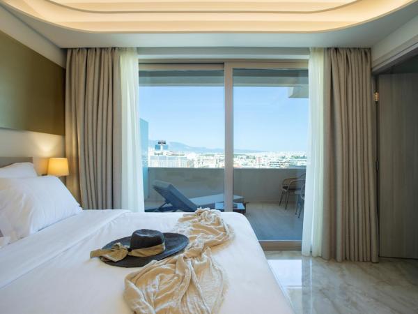 Green Suites Boutique Hotel : photo 9 de la chambre suite lit king-size avec balcon