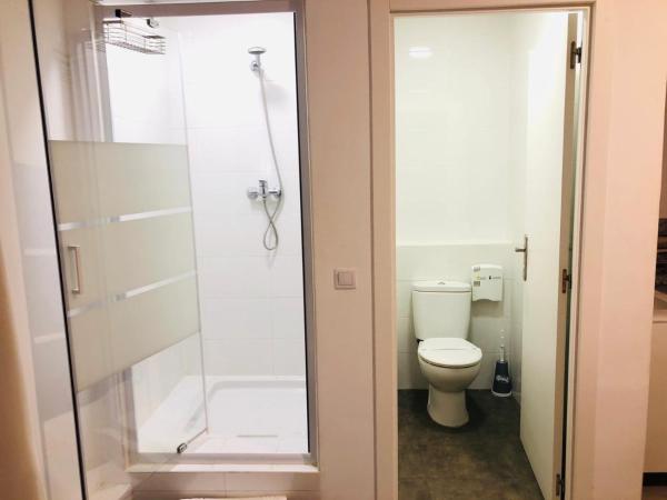 VALENCIA SUITS YOU Centro Histórico, Establecimiento Automatizado-Fast Auto Check in&Out, Solo para Adultos-Adults only : photo 1 de la chambre petite chambre double avec salle de bains privative