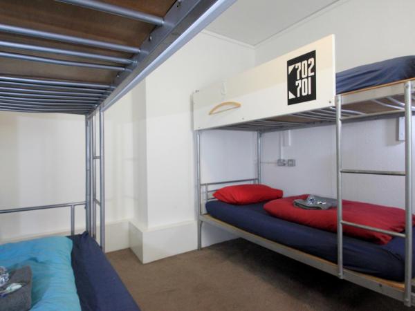 Central Backpackers : photo 2 de la chambre dortoir mixte de 4 lits