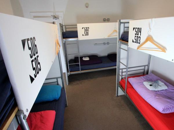 Central Backpackers : photo 6 de la chambre lit dans dortoir pour femmes de 6 lits