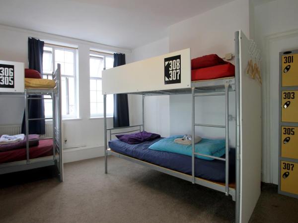 Central Backpackers : photo 1 de la chambre lit dans dortoir mixte de 8 lits 