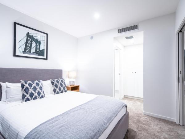 Opera Apartments South Brisbane : photo 10 de la chambre appartement exécutif 2 chambres avec balcon et vues sur ville