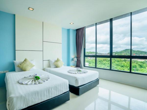 CA Hotel and Residence Phuket - SHA Extra Plus : photo 2 de la chambre grande chambre double ou lits jumeaux