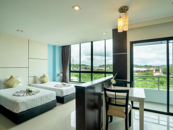 CA Hotel and Residence Phuket - SHA Extra Plus : photo 5 de la chambre grande chambre double ou lits jumeaux