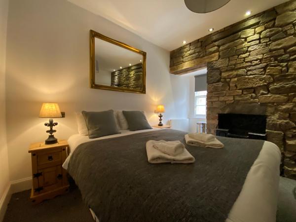 Royal Mile Balconies by the Castle : photo 1 de la chambre chambre de luxe lit king-size - catcune