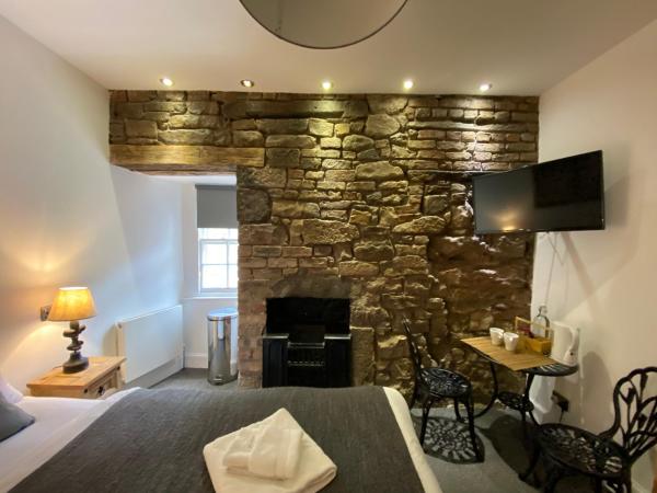 Royal Mile Balconies by the Castle : photo 3 de la chambre chambre de luxe lit king-size - catcune