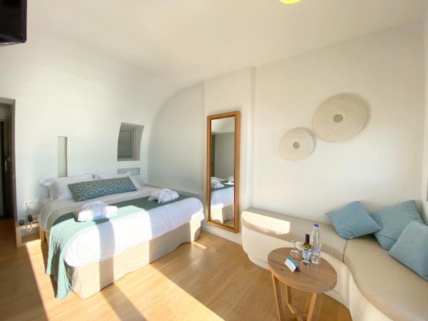 Panorama Boutique Hotel : photo 7 de la chambre chambre double standard avec vue sur caldera 