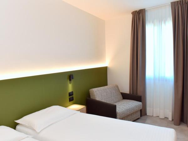 Hotel Casa Del Pellegrino : photo 5 de la chambre chambre triple confort avec vue