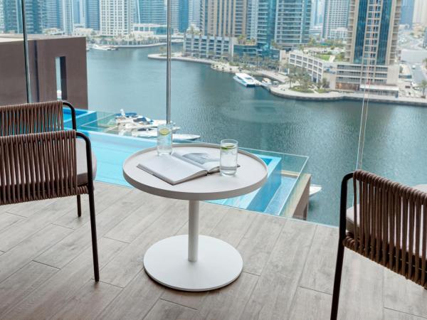 Jumeirah Living Marina Gate Dubai : photo 5 de la chambre suite 1 chambre premium - vue sur port de plaisance