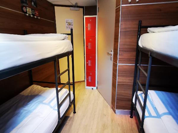 Hotel Jesse : photo 2 de la chambre chambre quadruple avec salle de bains privative