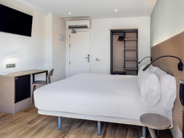 B&B HOTEL Tarragona Centro Urbis : photo 2 de la chambre chambre double supérieure