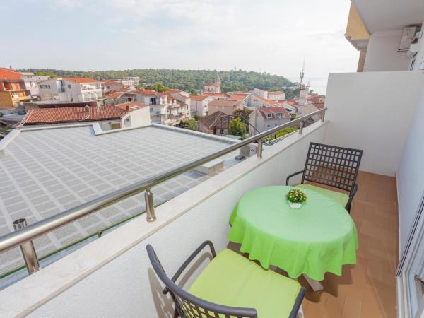 Apartments & Rooms Alagić : photo 8 de la chambre chambre double avec balcon