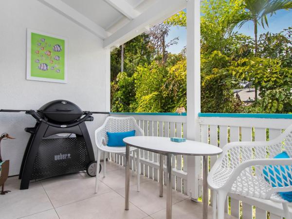 By The Sea Port Douglas : photo 3 de la chambre studio avec balcon