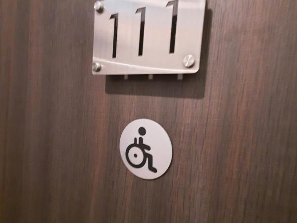 Hotin Inn : photo 4 de la chambre chambre lit queen-size - accessible aux personnes à mobilité réduite