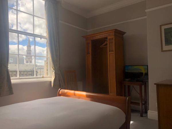 Harveys Guest House : photo 2 de la chambre chambre double